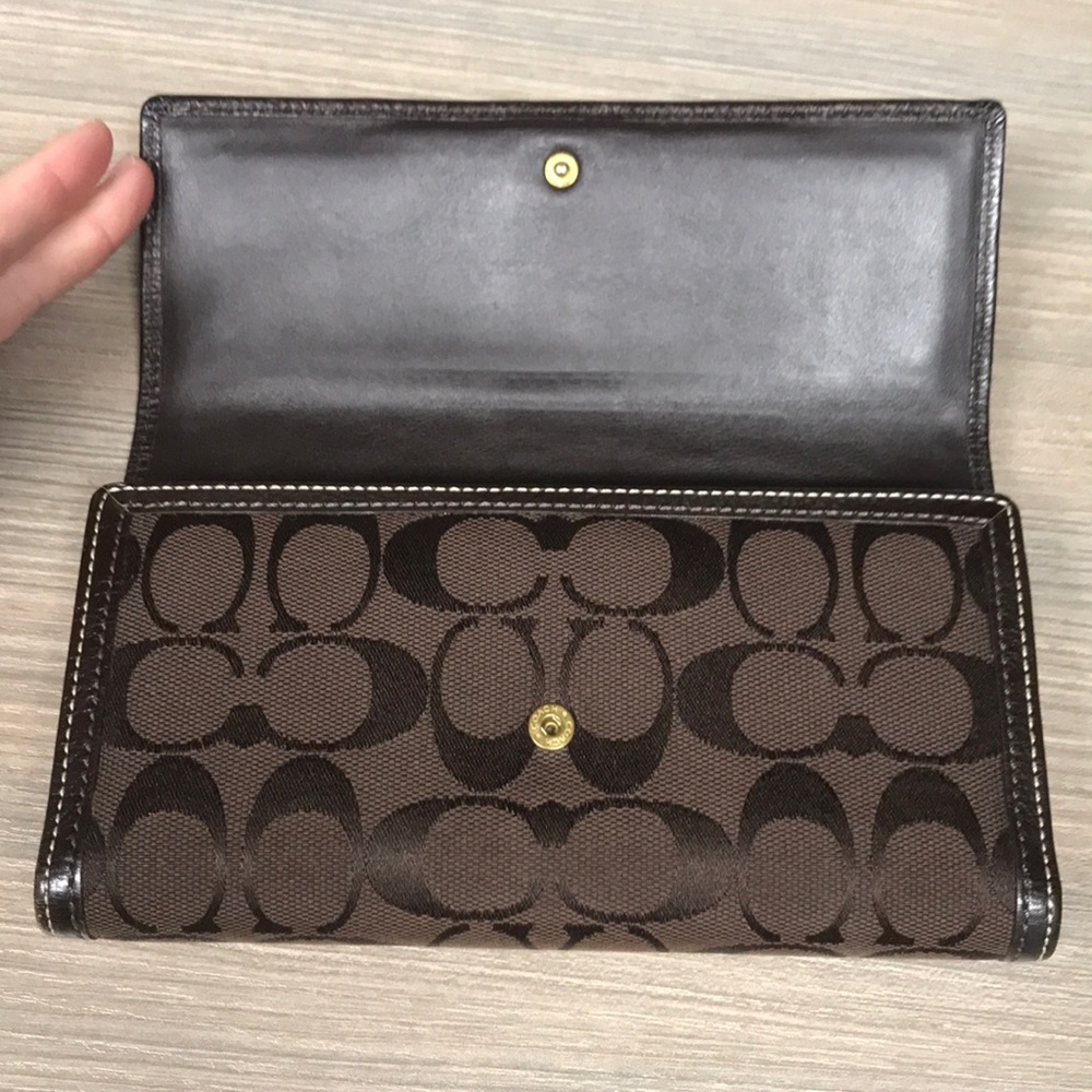 Coach Wallet - Picture 2 of 8